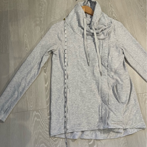 Lululemon Coast Easy Wrap Heathered Core Ultra Light Grey size 6 - Picture 9 of 16